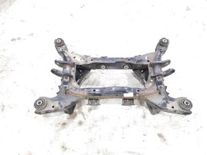 Subframe van een Jaguar XE 2.0d 180 16V AWD 2016
