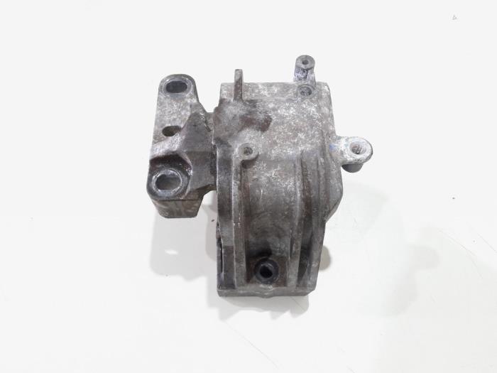 Motorrubber Volkswagen Passat Variant (3C5), Combi, 2005 / 2010 (Gebruikt)