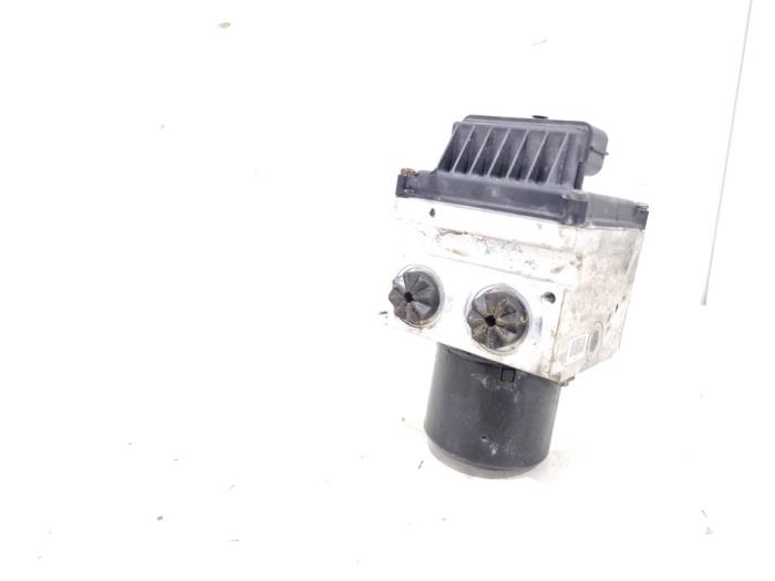 Gebruikte ABS Pomp Volkswagen Passat Variant (3C5) Prijs € 18,95 Margeregeling aangeboden door GEJO Revisie & Onderdelen BV