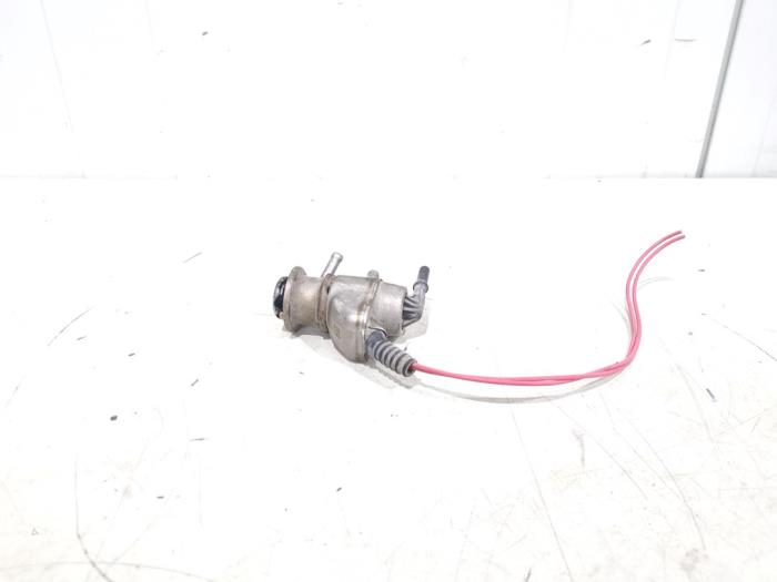 Gebruikte Adblue injector Volkswagen Crafter (SY) 2.0 TDI FWD Prijs € 73,00 Margeregeling aangeboden door GEJO Revisie & Onderdelen BV