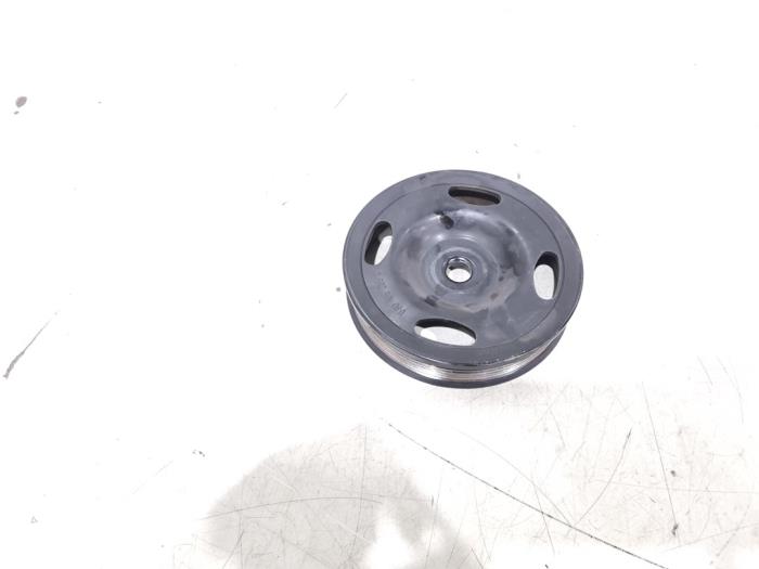 Gebruikte Poelie Krukas Volkswagen Passat Variant (3C5) Prijs € 9,00 Margeregeling aangeboden door GEJO Revisie & Onderdelen BV