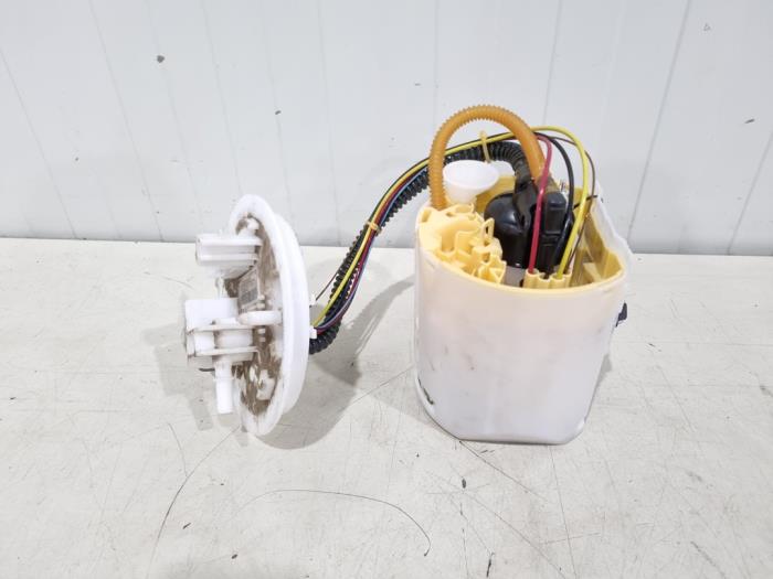 Gebruikte Tank element Pomp Mercedes A (177.0) 1.3 A-200 Turbo 16V Prijs € 30,00 Margeregeling aangeboden door GEJO Revisie & Onderdelen BV