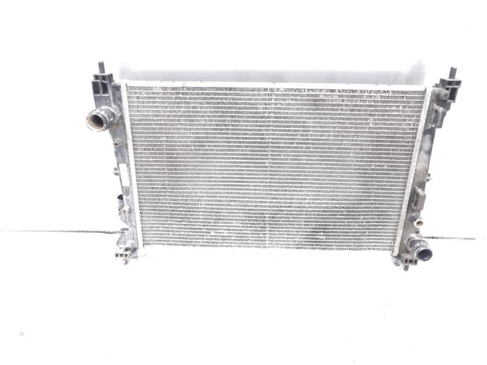 Gebruikte Radiateur Fiat Doblo Cargo (263) 1.3 D Multijet Prijs € 60,00 Margeregeling aangeboden door GEJO Revisie & Onderdelen BV