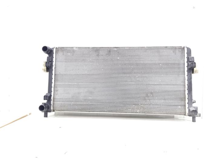 Gebruikte Radiateur Skoda Rapid 1.6 TDI 16V Prijs € 100,00 Margeregeling aangeboden door GEJO Revisie & Onderdelen BV