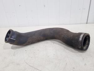 Intercooler Slang van een Mercedes-Benz Vito (639.7) 2.2 109 CDI 16V 2004