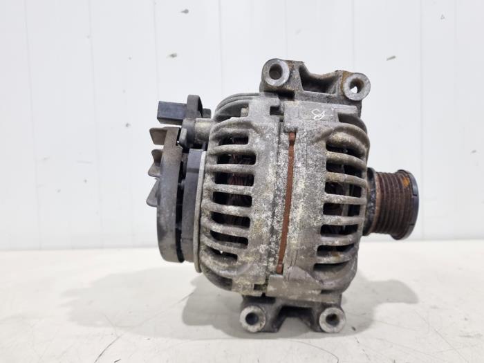 Gebruikte Dynamo Mercedes Vito (639.7) 2.2 109 CDI 16V Prijs € 50,00 Margeregeling aangeboden door GEJO Revisie & Onderdelen BV
