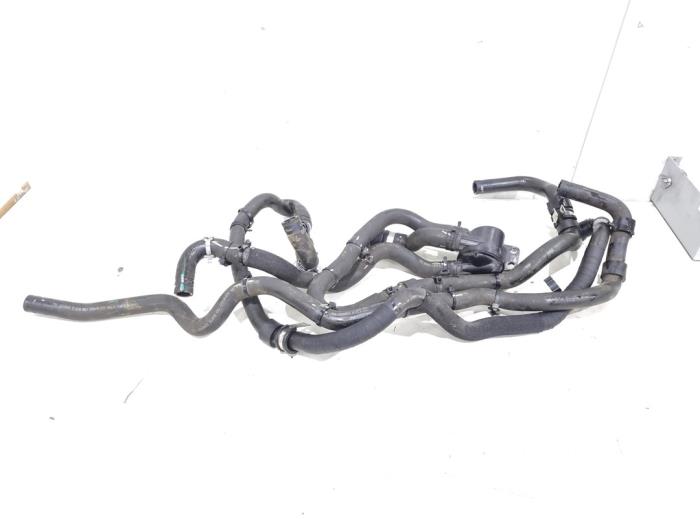 Gebruikte Waterpomp Lynk &amp; Co 01 1.5 PHEV Prijs € 99,00 Margeregeling aangeboden door GEJO Revisie & Onderdelen BV