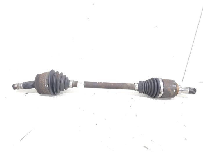 Gebruikte Aandrijfas links-voor Fiat 500L (199) 1.4 16V Prijs € 74,00 Margeregeling aangeboden door GEJO Revisie & Onderdelen BV