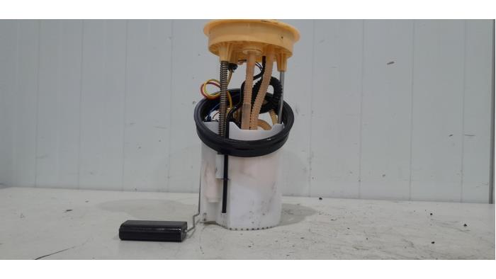 Gebruikte Tank element Pomp Volkswagen Transporter/Caravelle T6 2.0 TDI 150 4Motion Prijs € 73,99 Margeregeling aangeboden door GEJO Revisie & Onderdelen BV