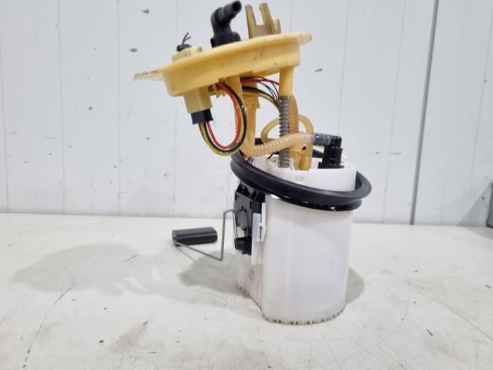Gebruikte Tank element Pomp Skoda Octavia Combi (5EAC) 1.6 TDI Greenline 16V Prijs € 19,00 Margeregeling aangeboden door GEJO Revisie & Onderdelen BV