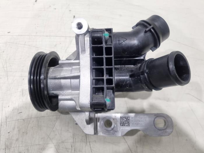 Gebruikte Waterpomp Lynk &amp; Co 01 1.5 PHEV Prijs € 100,00 Margeregeling aangeboden door GEJO Revisie & Onderdelen BV