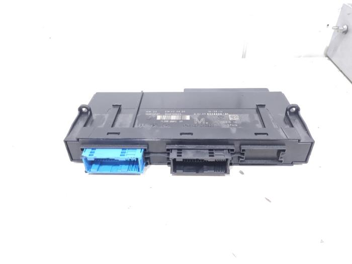 Computer Body Control BMW X1 (E84), 2009 / 2015 xDrive 18d 2.0 16V, SUV, Diesel, 1.995cc, 105kW (143pk), 4x4, N47D20C, 2009-10 / 2015-06, VP11; VP12; VP71; VP72 (Gebruikt)