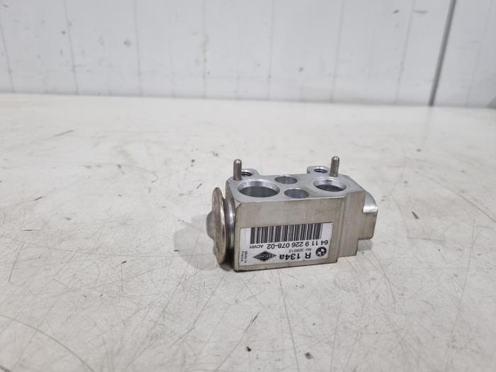 Gebruikte Airco expansieklep BMW X1 (E84) xDrive 18d 2.0 16V Prijs € 40,00 Margeregeling aangeboden door GEJO Revisie & Onderdelen BV