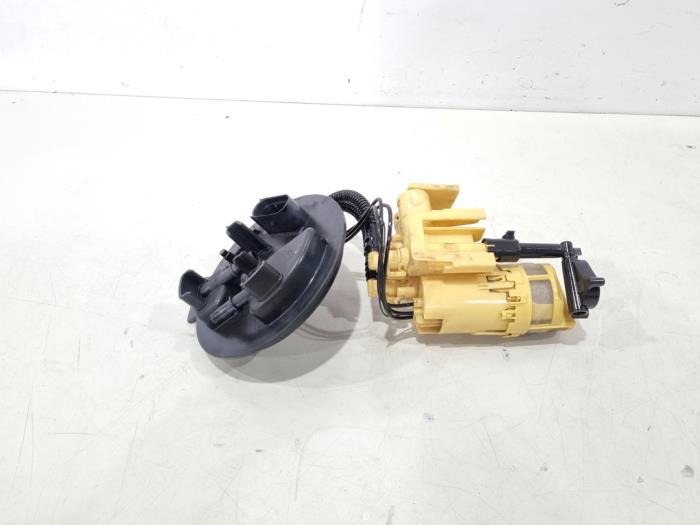 Gebruikte Tank element Pomp Mercedes C Estate (S205) C-220d 2.0 Turbo 16V Prijs € 15,00 Margeregeling aangeboden door GEJO Revisie & Onderdelen BV