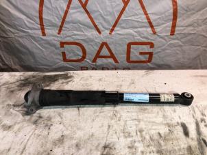 Gebruikte Schokbreker rechts-achter Volkswagen Polo VI (AW1) 2.0 GTI Turbo 16V Prijs € 100,00 Margeregeling aangeboden door DagParts