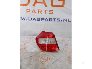 Gebruikte Achterlicht links BMW 1 serie (E87/87N) 116i 1.6 16V Prijs € 25,00 Margeregeling aangeboden door DagParts
