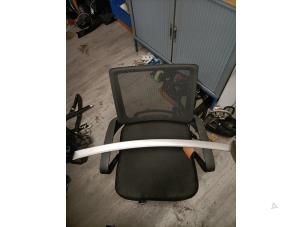 Gebruikte Sierstrip BMW 3 serie (E90) 318i 16V Prijs € 10,00 Margeregeling aangeboden door DagParts