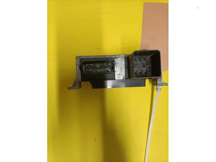 Gebruikte Koeling Module Renault Trafic (1FL/2FL/3FL/4FL) 1.6 dCi 115 Prijs € 45,00 Margeregeling aangeboden door Dag Parts