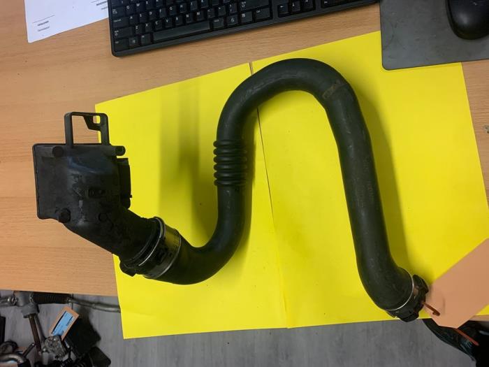 Gebruikte Intercooler Slang Renault Megane III Berline (BZ) 1.4 16V TCe 130 Prijs € 20,00 Margeregeling aangeboden door Dag Parts