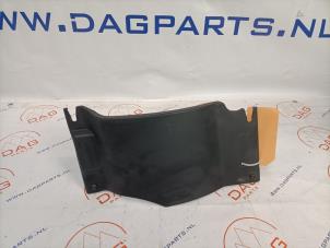 Gebruikte Afdekplaat motor Mercedes ML II (164/4JG) 3.0 ML-320 CDI 4-Matic V6 24V Prijs € 18,00 Margeregeling aangeboden door DagParts
