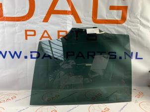 Gebruikte Deurruit 4Deurs links-achter Volkswagen Golf VII (AUA) 1.0 TSI 12V BlueMotion Prijs € 24,00 Margeregeling aangeboden door DagParts