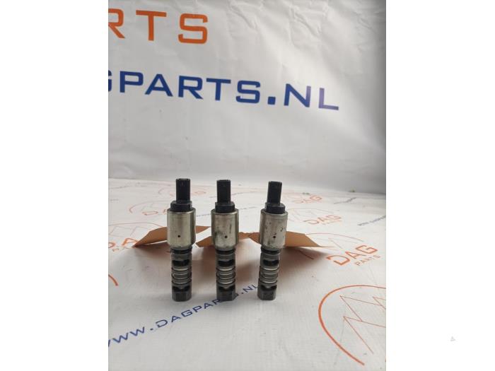 Gebruikte Sensor Nokkenas Volkswagen Passat Variant (3G5) 1.4 TSI GTE 16V Prijs € 24,00 Margeregeling aangeboden door Dag Parts