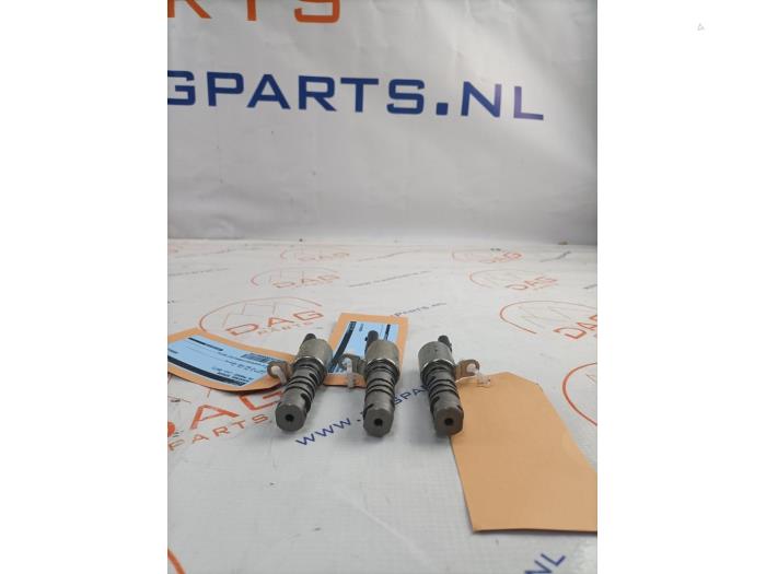Gebruikte Sensor Nokkenas Volkswagen Passat Variant (3G5) 1.4 TSI GTE 16V Prijs € 24,00 Margeregeling aangeboden door Dag Parts