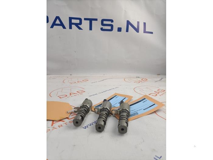 Gebruikte Sensor Nokkenas Volkswagen Passat Variant (3G5) 1.4 TSI GTE 16V Prijs € 24,00 Margeregeling aangeboden door Dag Parts