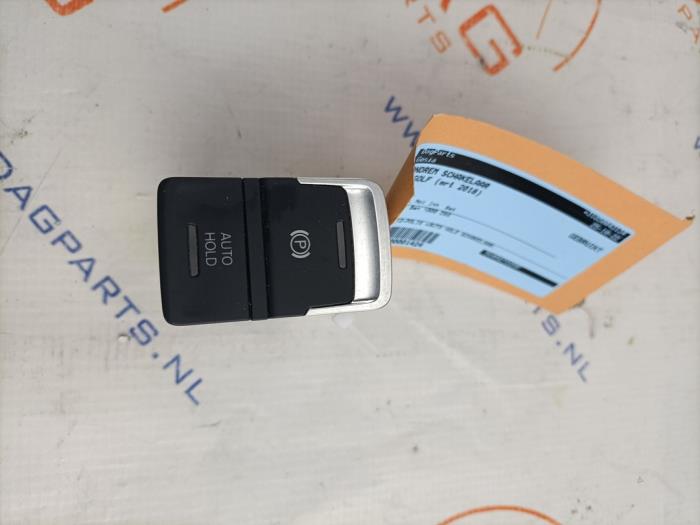 Gebruikte Schakelaar handrem Volkswagen Golf VII Variant (AUVV) 1.0 TSI 12V BlueMotion Technology Prijs € 20,00 Margeregeling aangeboden door Dag Parts
