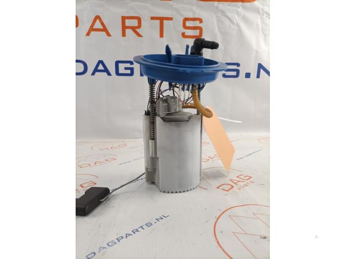 Gebruikte Benzinepomp Volkswagen Golf VII Variant (AUVV) 1.4 TSI 16V Prijs € 50,00 Margeregeling aangeboden door Dag Parts