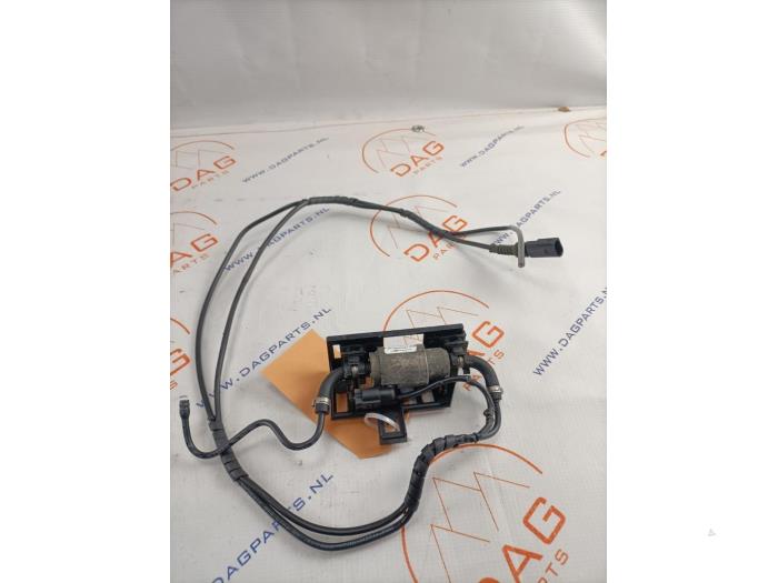 Gebruikte Brandstofpomp Elektrisch Volkswagen Passat (3G2) 2.0 R 16V 4Motion Prijs € 90,00 Margeregeling aangeboden door Dag Parts