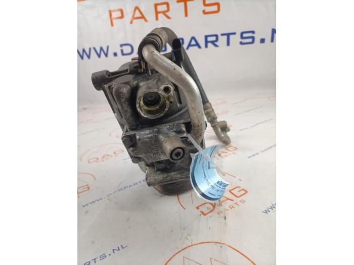 Gebruikte Aircopomp Volkswagen Golf V (1K1) 2.0 TDI 16V Prijs € 65,00 Margeregeling aangeboden door Dag Parts