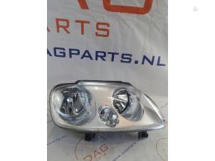 Gebruikte Koplamp rechts Volkswagen Caddy Combi III (2KB,2KJ) 2.0 SDI Prijs € 80,00 Margeregeling aangeboden door DagParts