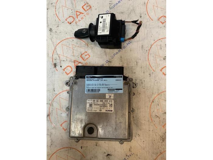 Gebruikte Kontaktslot + computer Mercedes B (W245) 2.0 B-180 CDI 16V Prijs € 250,00 Margeregeling aangeboden door Dag Parts