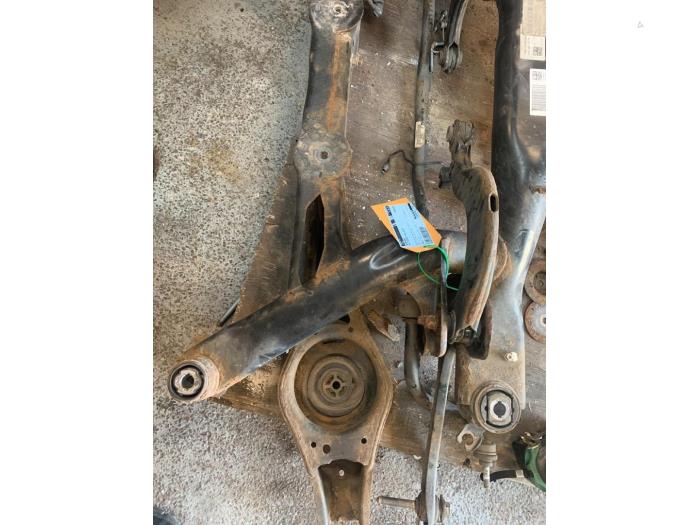 Subframe van een Volkswagen Tiguan (5N1/2) 2.0 TDI 16V 4Motion 2016