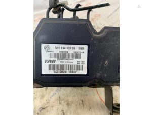 Gebruikte ABS Pomp Volkswagen Tiguan (5N1/2) 2.0 TDI 16V 4Motion Prijs € 250,00 Margeregeling aangeboden door DagParts