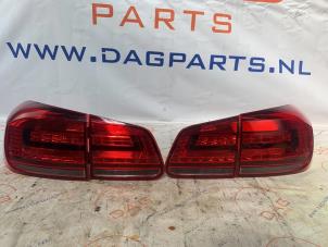 Gebruikte Achterlicht balk links + rechts Volkswagen Tiguan (5N1/2) 2.0 TDI 16V 4Motion Prijs € 750,00 Margeregeling aangeboden door DagParts