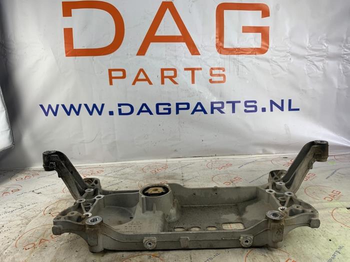 Gebruikte Subframe Volkswagen Tiguan (5N1/2) 2.0 TDI 16V 4Motion Prijs € 50,00 Margeregeling aangeboden door Dag Parts