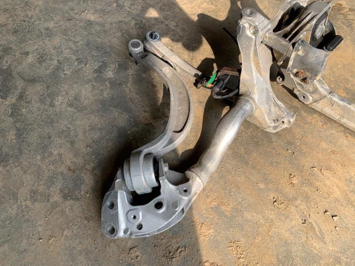 Subframe van een Audi Q5 (8RB) 2.0 TFSI 16V Quattro 2009