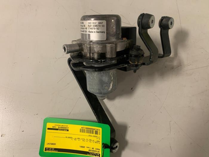 Gebruikte Opvoerpomp Audi Q5 (8RB) 2.0 TFSI 16V Quattro Prijs € 14,94 Margeregeling aangeboden door DVZ Carparts