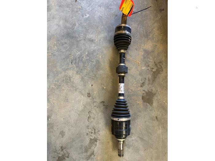 Gebruikte Aandrijfas links-voor Toyota C-HR (X1,X5) 1.2 16V Turbo Prijs € 124,99 Margeregeling aangeboden door DVZ Carparts