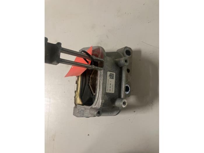 Gebruikte Motorrubber Volkswagen Passat Variant (3G5) 2.0 TDI 16V 190 Prijs € 45,00 Margeregeling aangeboden door DVZ Carparts