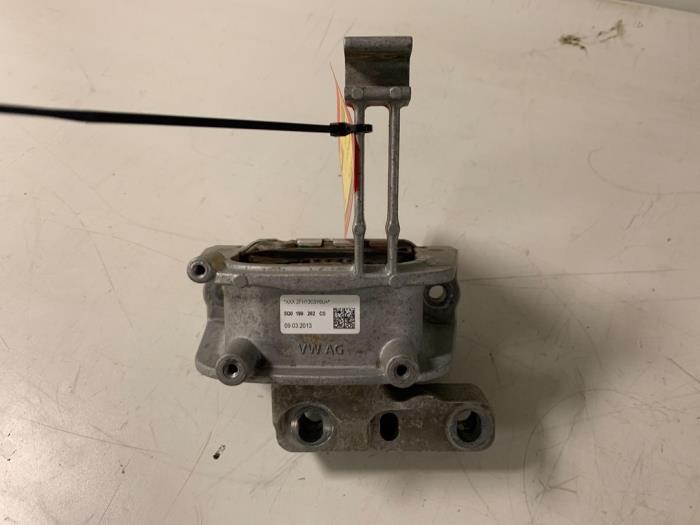 Gebruikte Motorrubber Volkswagen Golf VII (AUA) 2.0 TDI 16V Prijs € 20,00 Margeregeling aangeboden door DVZ Carparts