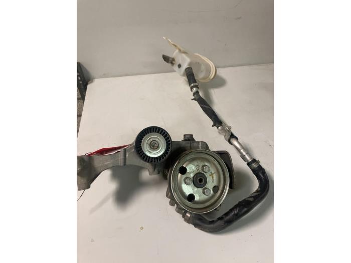 Gebruikte Servopomp Fiat Doblo Cargo (263) 1.6 D Multijet Prijs € 125,00 Margeregeling aangeboden door DVZ Carparts