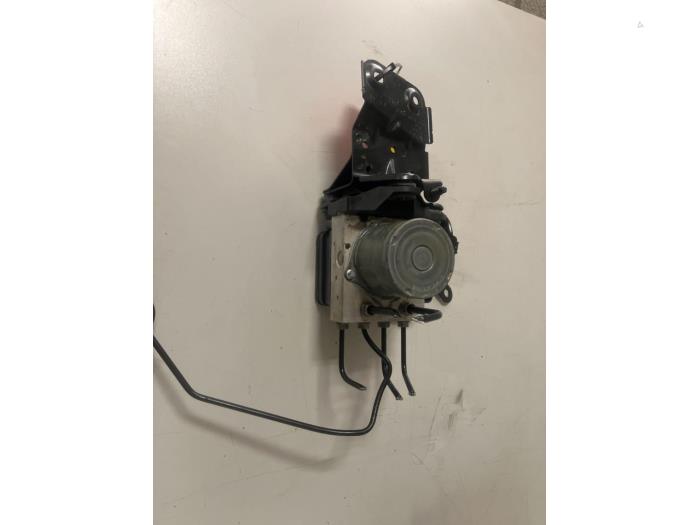 Gebruikte ABS Pomp Volkswagen Polo VI (AW1) 2.0 GTI Prijs € 105,00 Margeregeling aangeboden door DVZ Carparts