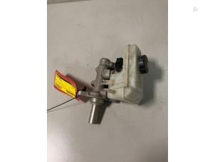 Gebruikte Hoofdremcilinder Seat Leon ST (5FF) 2.0 TDI FR 16V Prijs € 35,00 Margeregeling aangeboden door DVZ Carparts