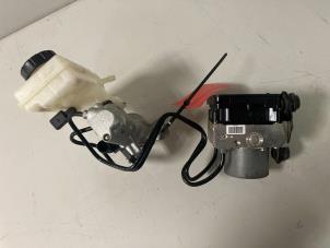 Gebruikte ABS Pomp Volkswagen Polo VI (AW1) 1.6 TDI 16V 95 Prijs € 60,00 Margeregeling aangeboden door DVZ Carparts