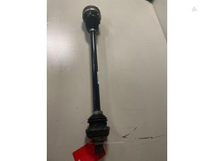 Gebruikte Aandrijfas rechts-achter Volkswagen Golf VII (AUA) 2.0 R 4Motion 16V Prijs € 10,00 Margeregeling aangeboden door DVZ Carparts