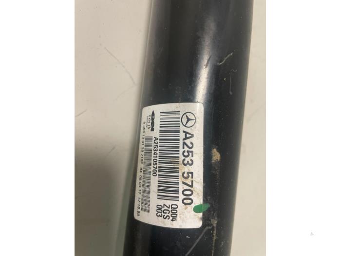 Tussenas van een Mercedes-Benz GLC (X253) 3.0 43 AMG V6 Turbo 4-Matic 2017