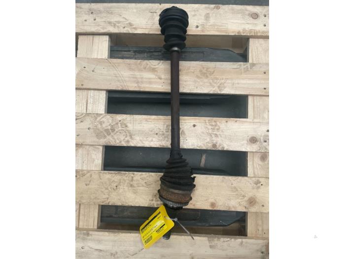 Gebruikte Aandrijfas links-voor Subaru Impreza II (GD) 2.0 Turbo 16V WRX Prijs € 60,00 Margeregeling aangeboden door DVZ Carparts